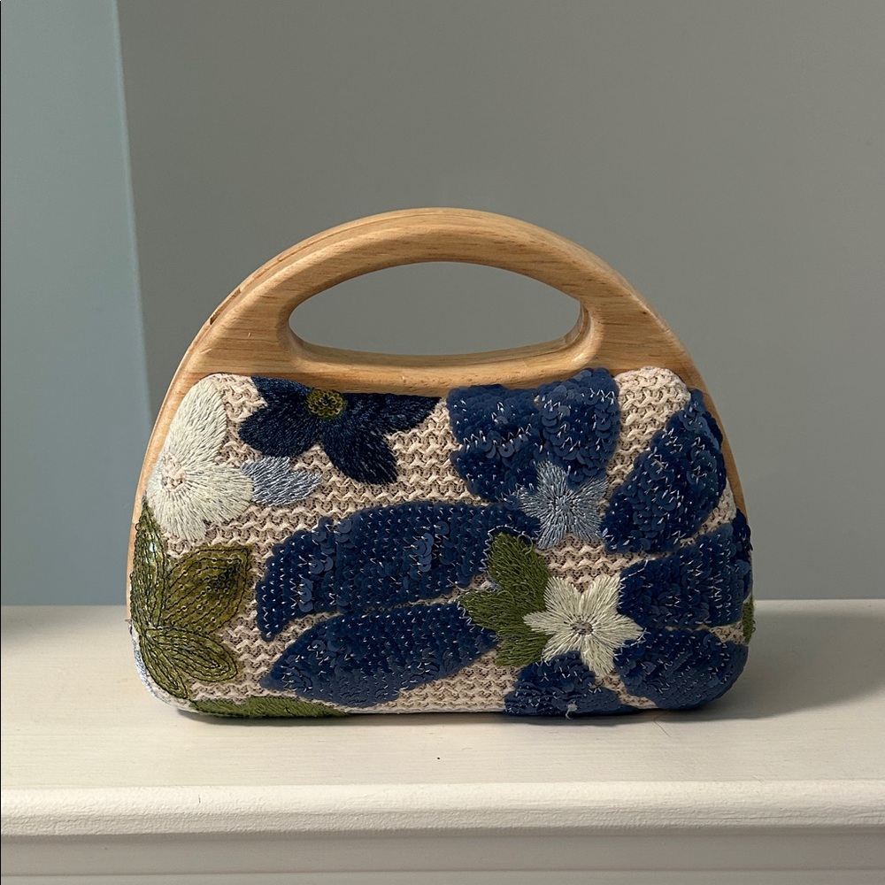 Blue Floral Beaded Handbag with Wooden Handle